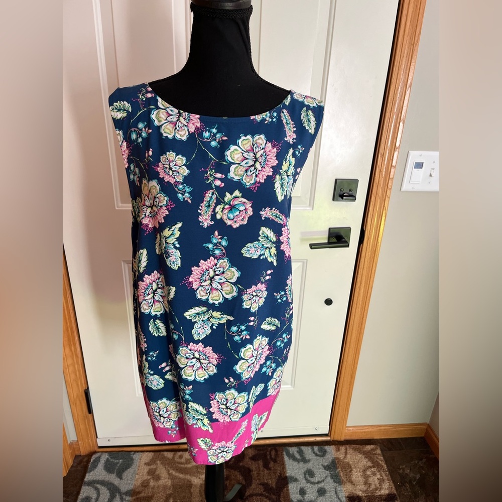 New J.Jill Seaside LT blue pick floral sleeveless flowy tunic blouse. Size XL